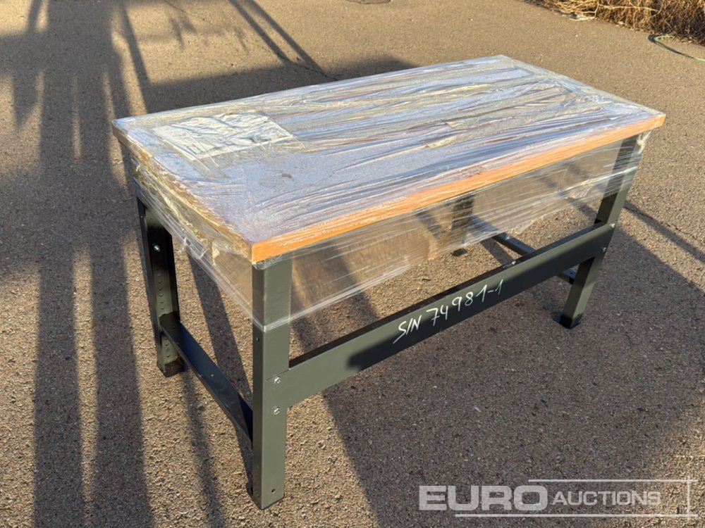 Wooden Work Table - Εξοπλισμού κατασκευών: φωτογραφία 1 Wooden Work Table - Εξοπλισμού κατασκευών: φωτογραφία 1