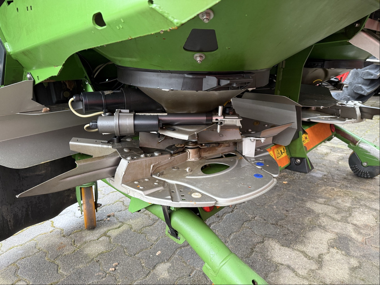 Ψεκαστικό Amazone ZA-TS Anbaustreuer: φωτογραφία 7 Ψεκαστικό Amazone ZA-TS Anbaustreuer: φωτογραφία 7