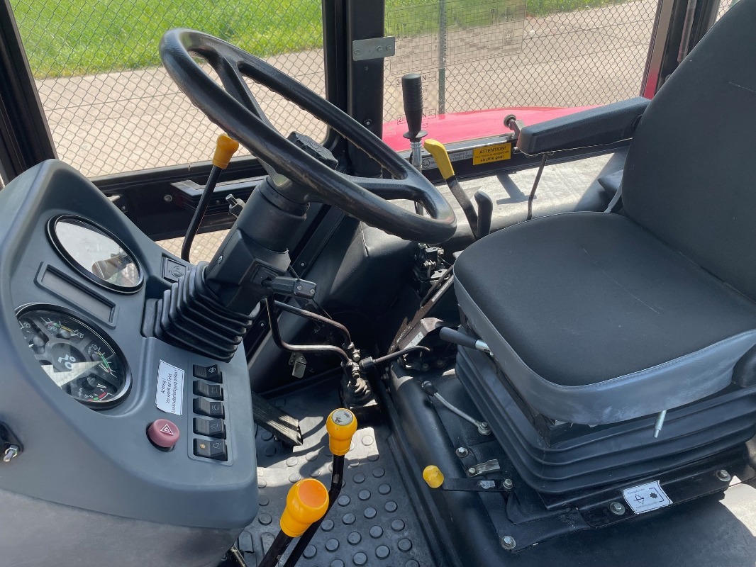 Belarus 920.4 - Τρακτέρ: φωτογραφία 4 Belarus 920.4 - Τρακτέρ: φωτογραφία 4