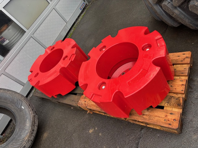 Fendt 2 x 1000kg Gewicht Hinterräder - Τρακτέρ: φωτογραφία 1 Fendt 2 x 1000kg Gewicht Hinterräder - Τρακτέρ: φωτογραφία 1