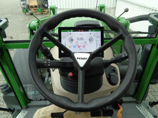 Fendt 211 S Vario Gen3 Power - Τρακτέρ: φωτογραφία 3 Fendt 211 S Vario Gen3 Power - Τρακτέρ: φωτογραφία 3