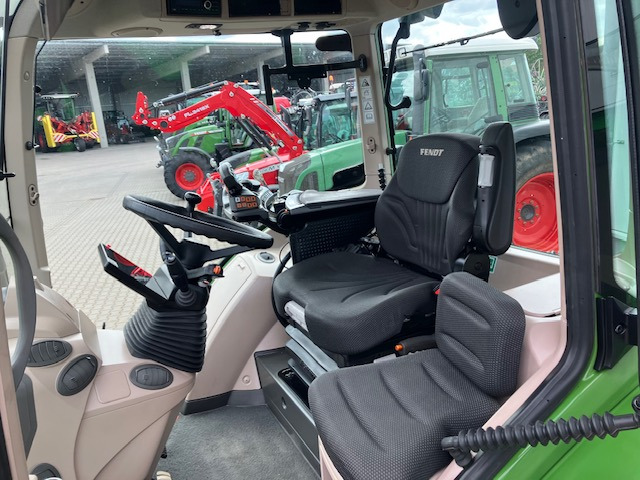 Fendt 313 Vario Gen4 Power Sett.2 - Τρακτέρ: φωτογραφία 2 Fendt 313 Vario Gen4 Power Sett.2 - Τρακτέρ: φωτογραφία 2