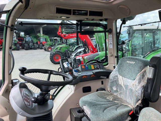 Fendt 313 Vario S4 Profi - Τρακτέρ: φωτογραφία 3 Fendt 313 Vario S4 Profi - Τρακτέρ: φωτογραφία 3
