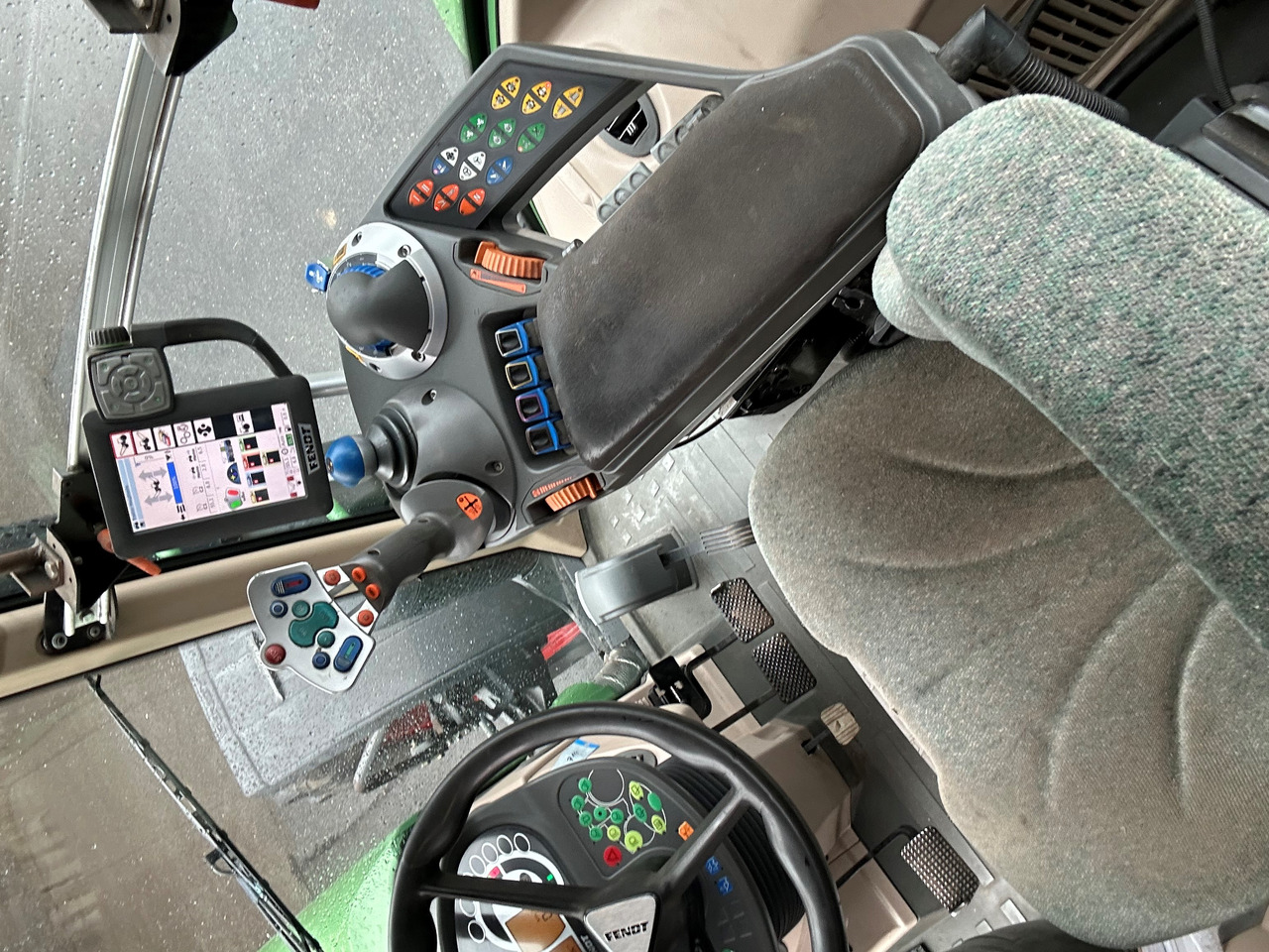 Fendt 714 Vario SCR Profi - Τρακτέρ: φωτογραφία 4 Fendt 714 Vario SCR Profi - Τρακτέρ: φωτογραφία 4