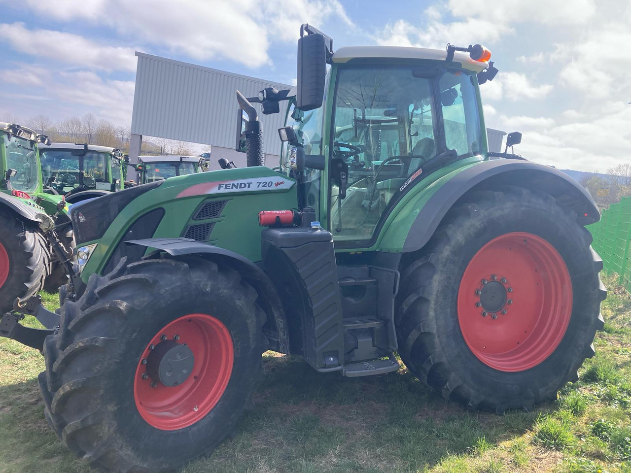 Fendt 720 Vario S4 ProfiPlus - Τρακτέρ: φωτογραφία 1 Fendt 720 Vario S4 ProfiPlus - Τρακτέρ: φωτογραφία 1