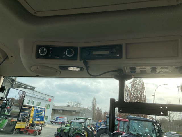 Fendt 720 Vario S4 Profi - Τρακτέρ: φωτογραφία 3 Fendt 720 Vario S4 Profi - Τρακτέρ: φωτογραφία 3