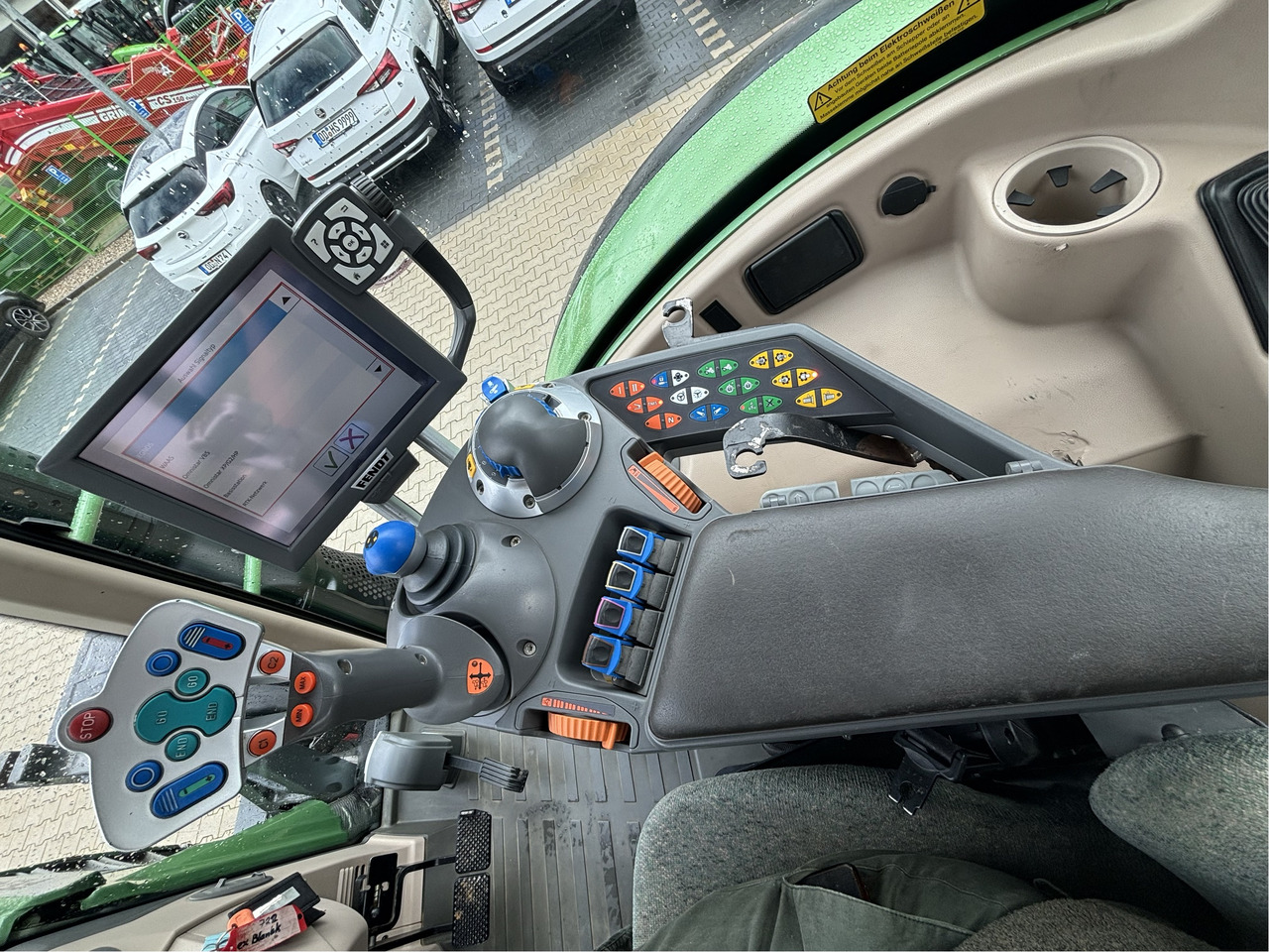 Fendt 722 Vario SCR ProfiPlus - Τρακτέρ: φωτογραφία 4 Fendt 722 Vario SCR ProfiPlus - Τρακτέρ: φωτογραφία 4