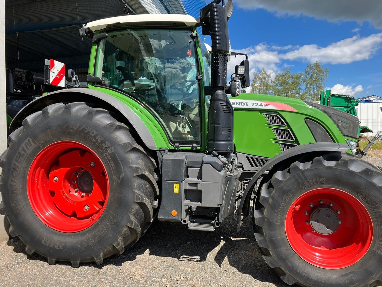 Fendt 724 Vario S4 Profi - Τρακτέρ: φωτογραφία 1 Fendt 724 Vario S4 Profi - Τρακτέρ: φωτογραφία 1