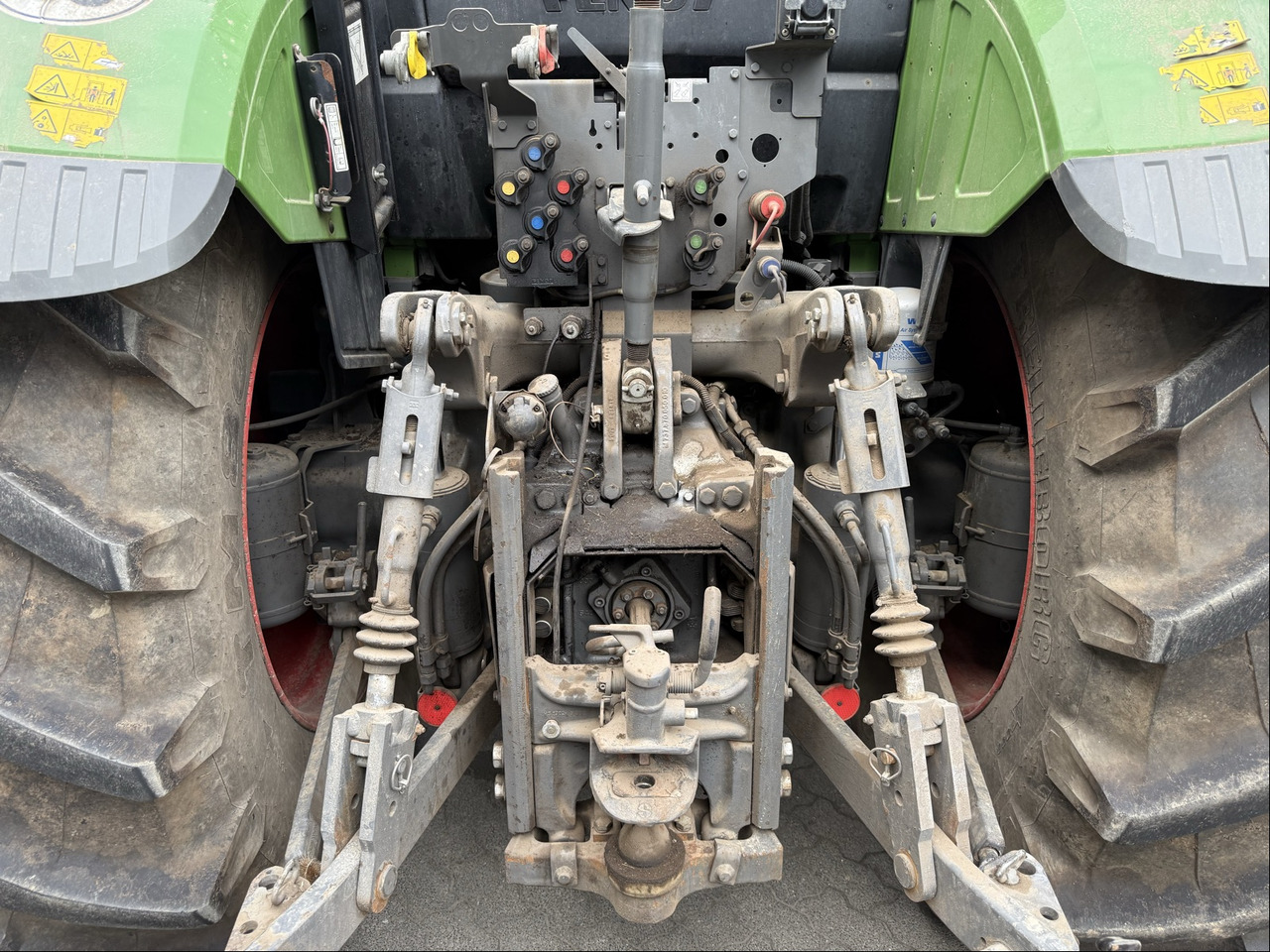 Fendt 724 Vario S4 - Τρακτέρ: φωτογραφία 3 Fendt 724 Vario S4 - Τρακτέρ: φωτογραφία 3