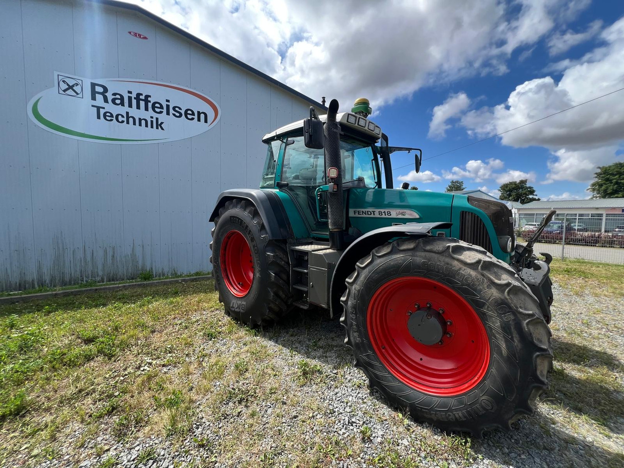 Fendt 818 Vario - Τρακτέρ: φωτογραφία 1 Fendt 818 Vario - Τρακτέρ: φωτογραφία 1