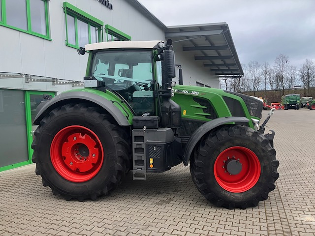 Fendt 826 Vario S4 Profi - Τρακτέρ: φωτογραφία 5 Fendt 826 Vario S4 Profi - Τρακτέρ: φωτογραφία 5