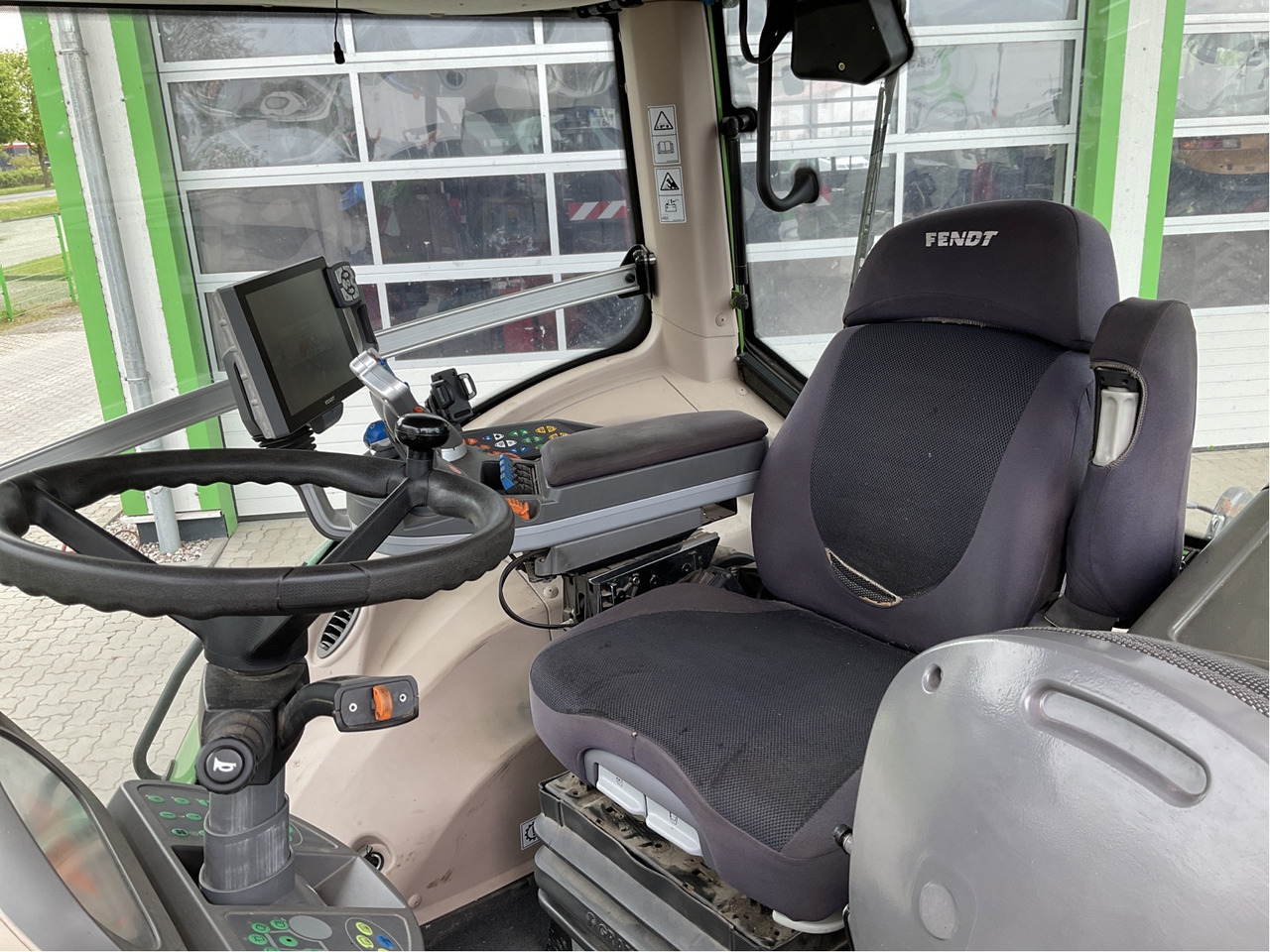 Fendt 826 Vario S4 - Τρακτέρ: φωτογραφία 2 Fendt 826 Vario S4 - Τρακτέρ: φωτογραφία 2
