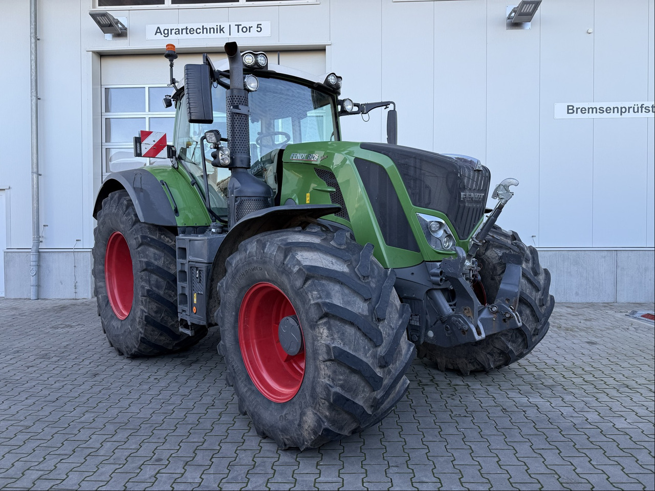 Fendt 828 Vario ProfiPlus Motor NEU - Τρακτέρ: φωτογραφία 1 Fendt 828 Vario ProfiPlus Motor NEU - Τρακτέρ: φωτογραφία 1