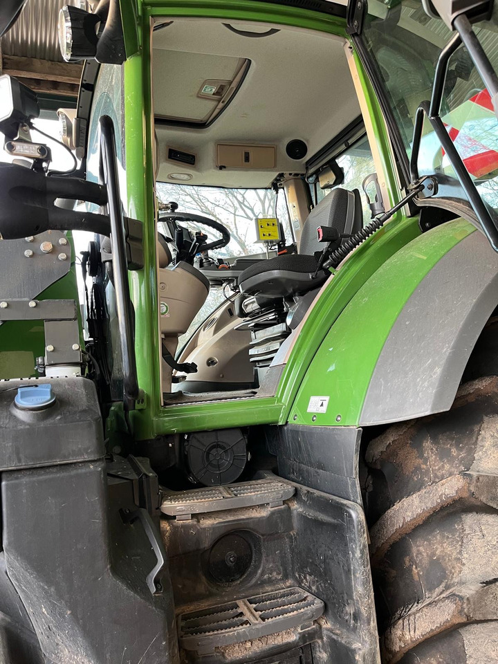 Fendt 828 Vario S4 ProfiPlus FL - Τρακτέρ: φωτογραφία 4 Fendt 828 Vario S4 ProfiPlus FL - Τρακτέρ: φωτογραφία 4