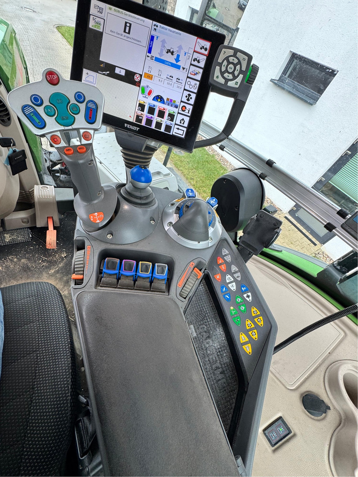 Fendt 933 Vario Gen6 Profi Plus - Τρακτέρ: φωτογραφία 2 Fendt 933 Vario Gen6 Profi Plus - Τρακτέρ: φωτογραφία 2