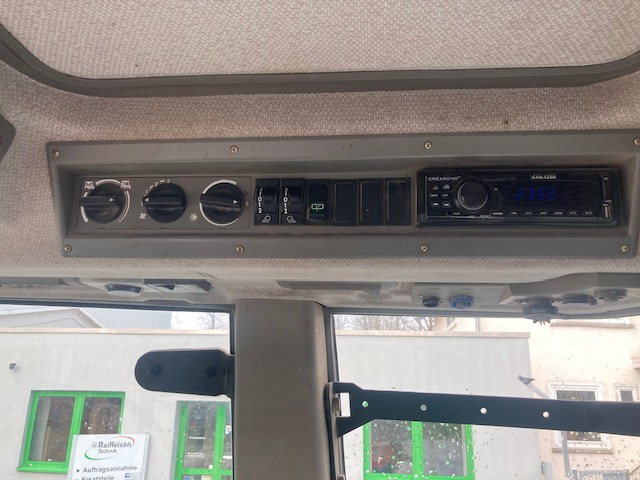 Fendt Favorit 714 Vario - Τρακτέρ: φωτογραφία 2 Fendt Favorit 714 Vario - Τρακτέρ: φωτογραφία 2