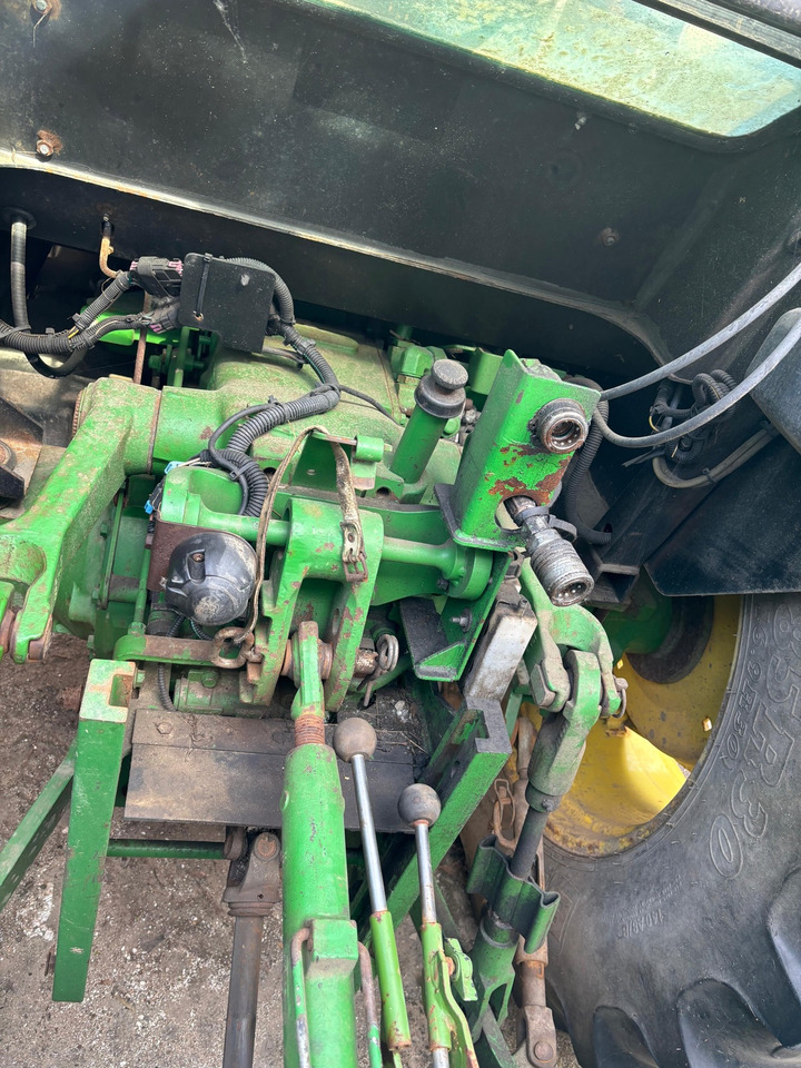 John Deere 5075 E - Τρακτέρ: φωτογραφία 5 John Deere 5075 E - Τρακτέρ: φωτογραφία 5