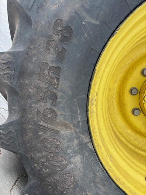 John Deere 6210 R - Τρακτέρ: φωτογραφία 4 John Deere 6210 R - Τρακτέρ: φωτογραφία 4