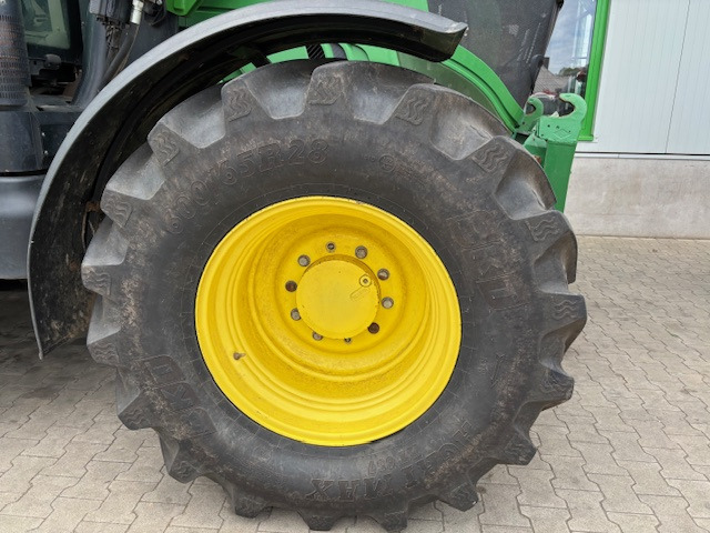 John Deere 6210 R - Τρακτέρ: φωτογραφία 3 John Deere 6210 R - Τρακτέρ: φωτογραφία 3