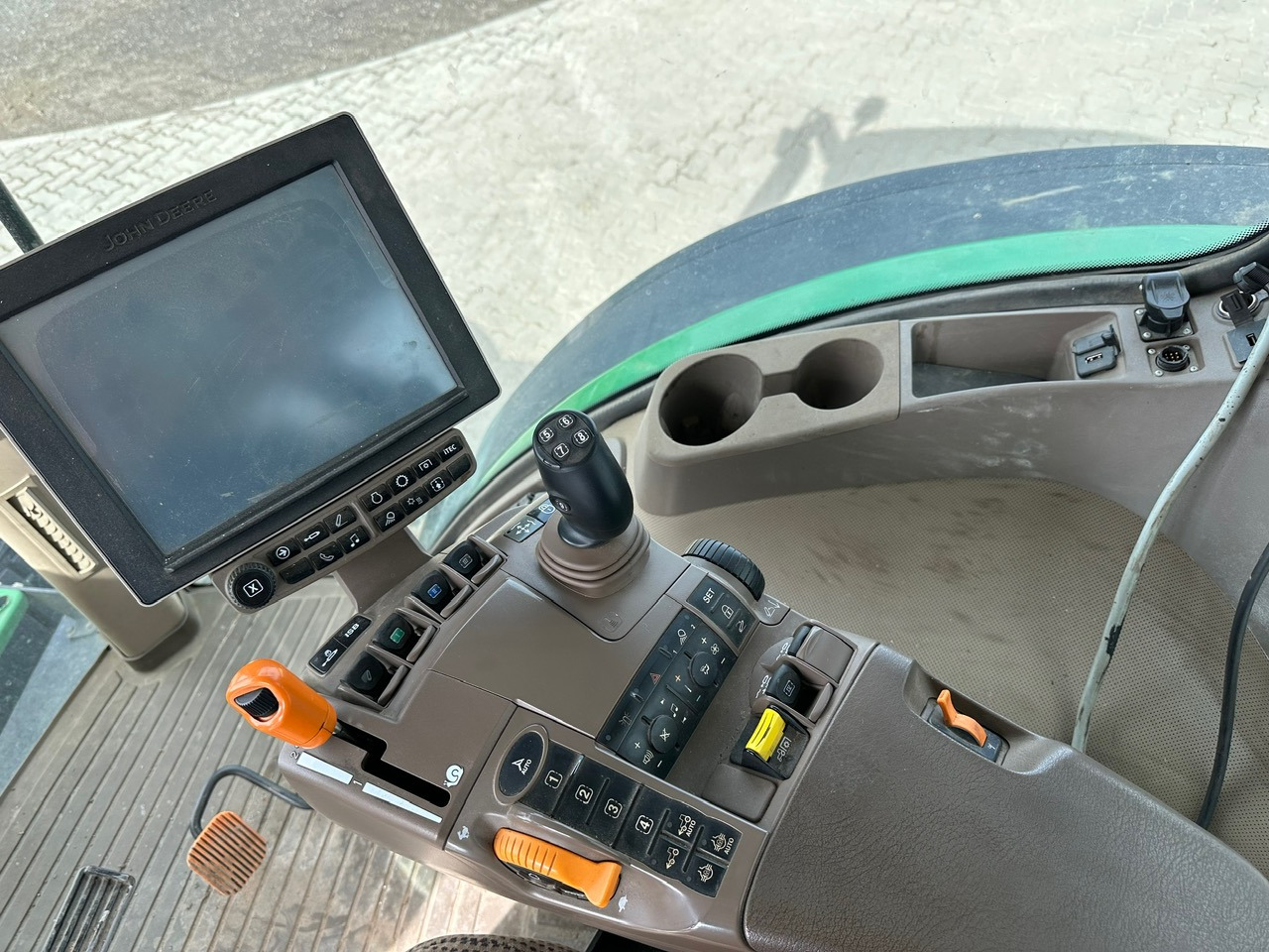 John Deere 7230R - Τρακτέρ: φωτογραφία 2 John Deere 7230R - Τρακτέρ: φωτογραφία 2