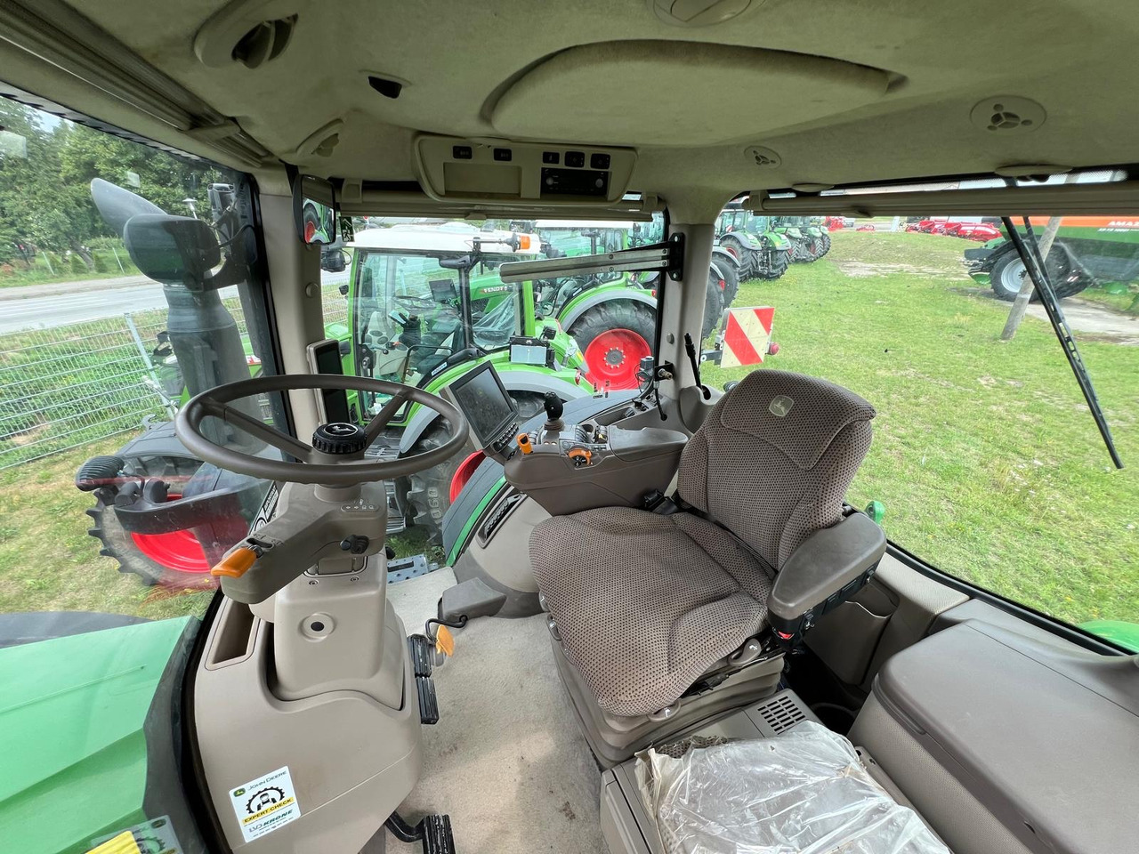 John Deere 7310 R - Τρακτέρ: φωτογραφία 2 John Deere 7310 R - Τρακτέρ: φωτογραφία 2