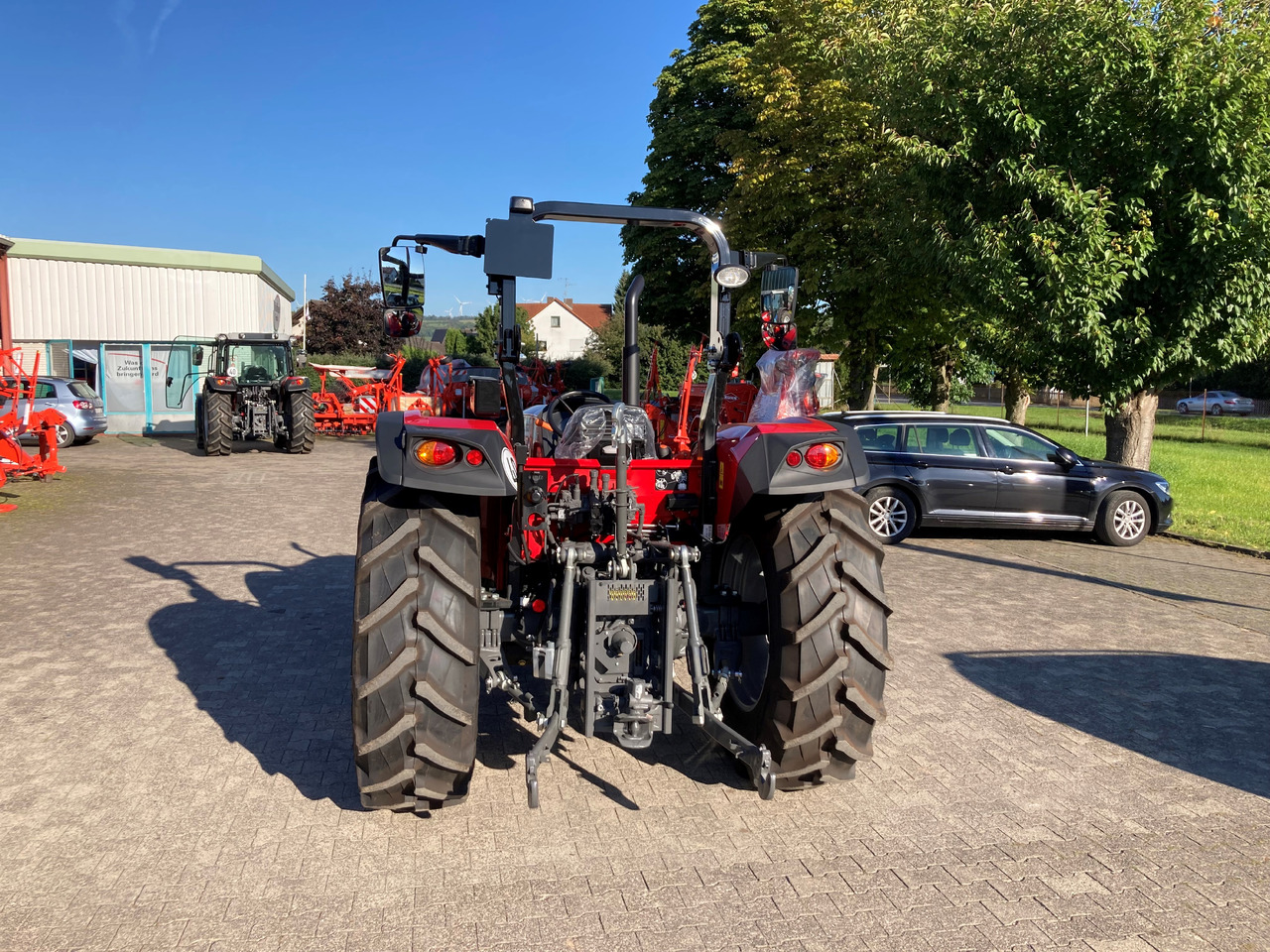 Καινούριο Τρακτέρ Massey Ferguson 4708 M Plattform Essential: φωτογραφία 6
