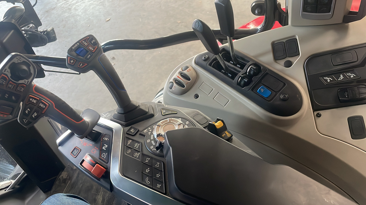 Massey Ferguson 5S.125 Dyna-6 EFFICIENT - Τρακτέρ: φωτογραφία 5 Massey Ferguson 5S.125 Dyna-6 EFFICIENT - Τρακτέρ: φωτογραφία 5