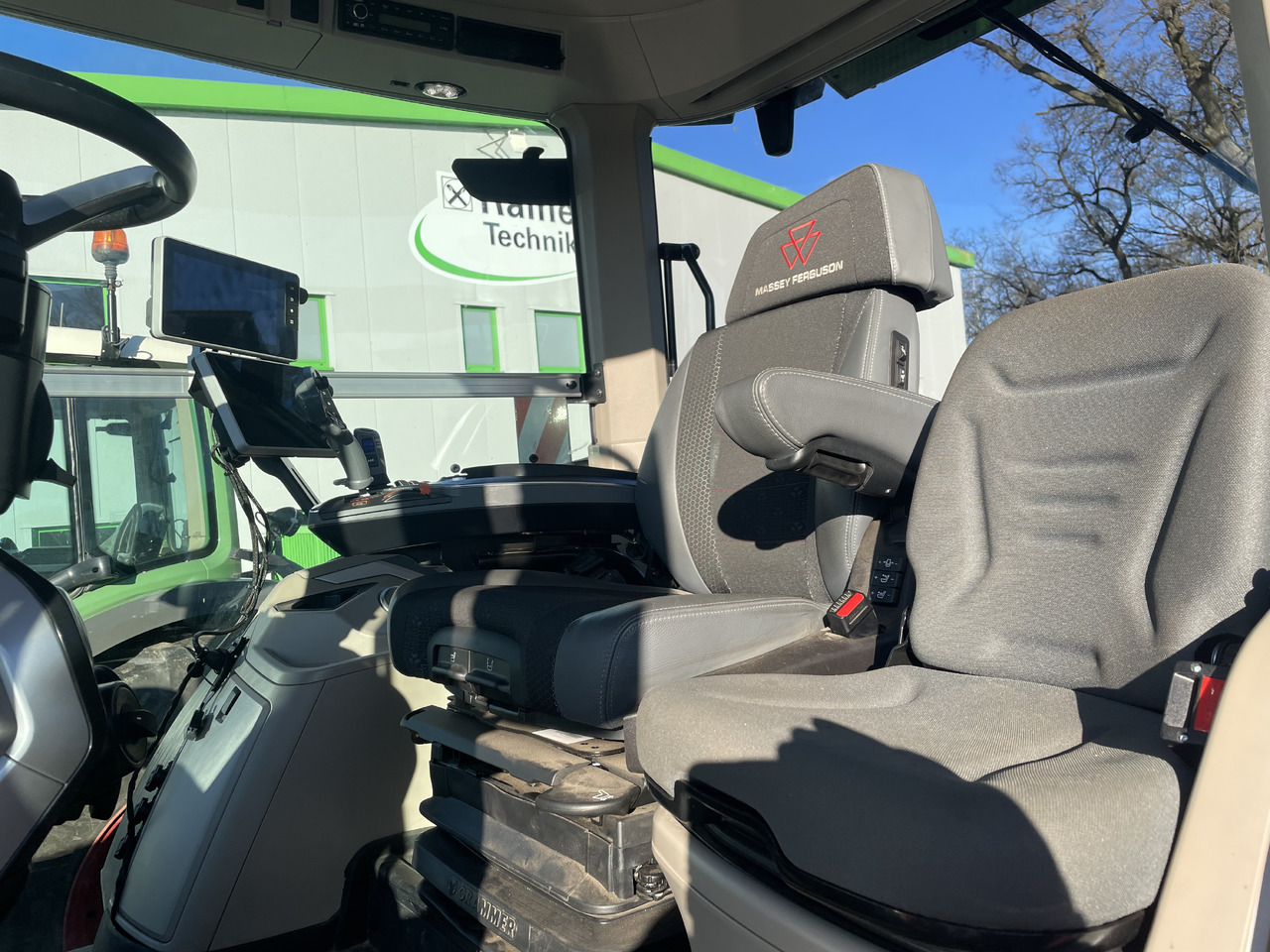 Massey Ferguson 8S.265 Dyna-VT EXCLUSIVE - Τρακτέρ: φωτογραφία 3 Massey Ferguson 8S.265 Dyna-VT EXCLUSIVE - Τρακτέρ: φωτογραφία 3