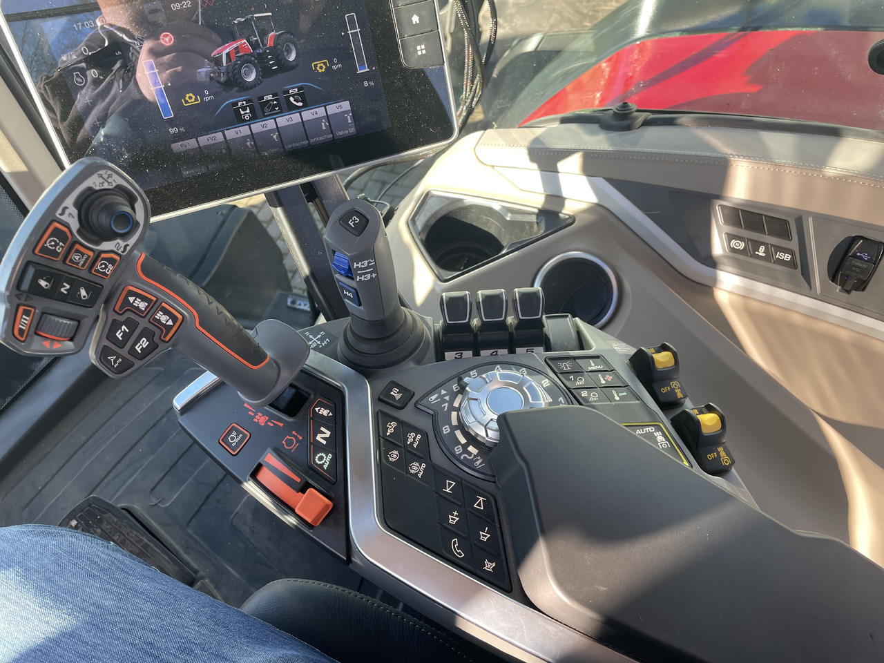 Massey Ferguson 8S.265 Dyna-VT EXCLUSIVE - Τρακτέρ: φωτογραφία 4 Massey Ferguson 8S.265 Dyna-VT EXCLUSIVE - Τρακτέρ: φωτογραφία 4