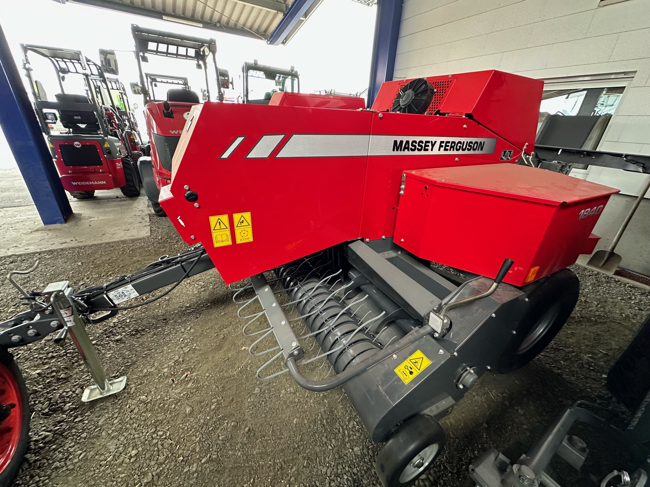 Massey Ferguson Hochdruckpresse 1840 - Μηχάνημα περιτύλιξης: φωτογραφία 1 Massey Ferguson Hochdruckpresse 1840 - Μηχάνημα περιτύλιξης: φωτογραφία 1