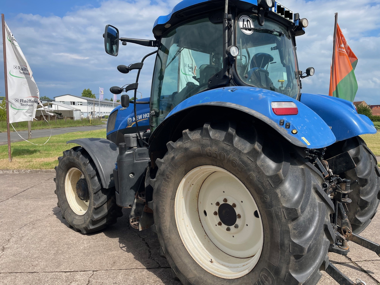 New Holland T7.210 Autocommand - Τρακτέρ: φωτογραφία 4 New Holland T7.210 Autocommand - Τρακτέρ: φωτογραφία 4