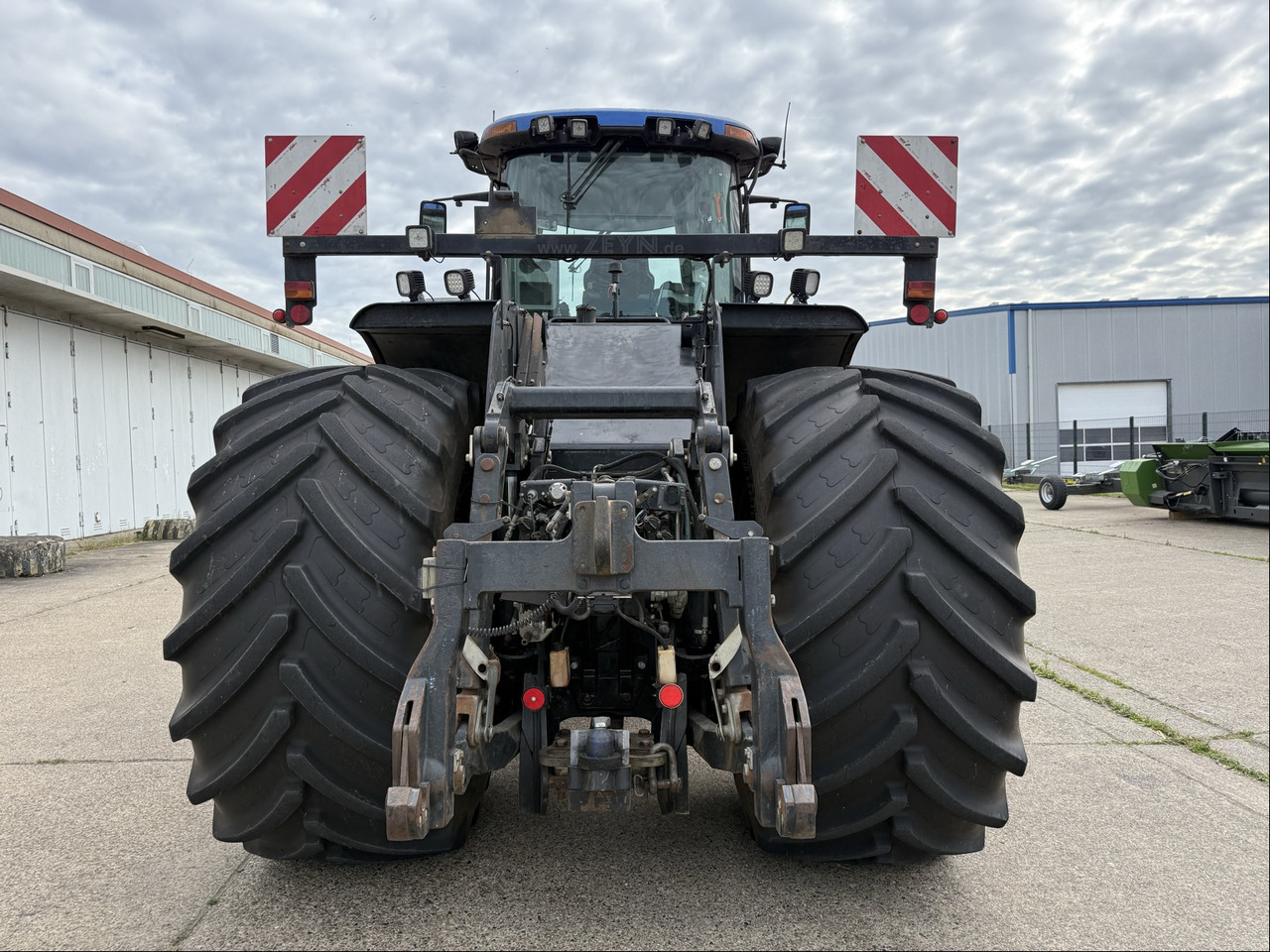 New Holland T9.560 - Τρακτέρ: φωτογραφία 4 New Holland T9.560 - Τρακτέρ: φωτογραφία 4