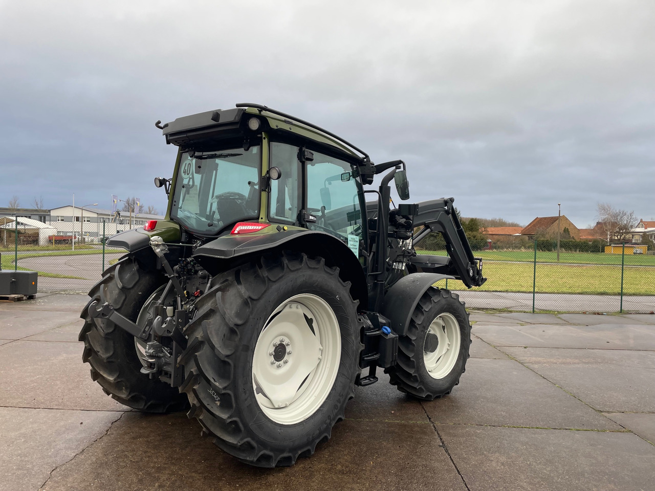 Valtra A105MH4 2B0 - Τρακτέρ: φωτογραφία 5 Valtra A105MH4 2B0 - Τρακτέρ: φωτογραφία 5