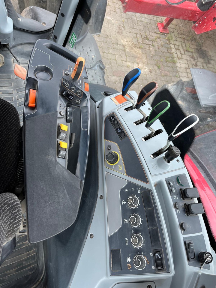 Valtra T 175 Active - Τρακτέρ: φωτογραφία 2 Valtra T 175 Active - Τρακτέρ: φωτογραφία 2