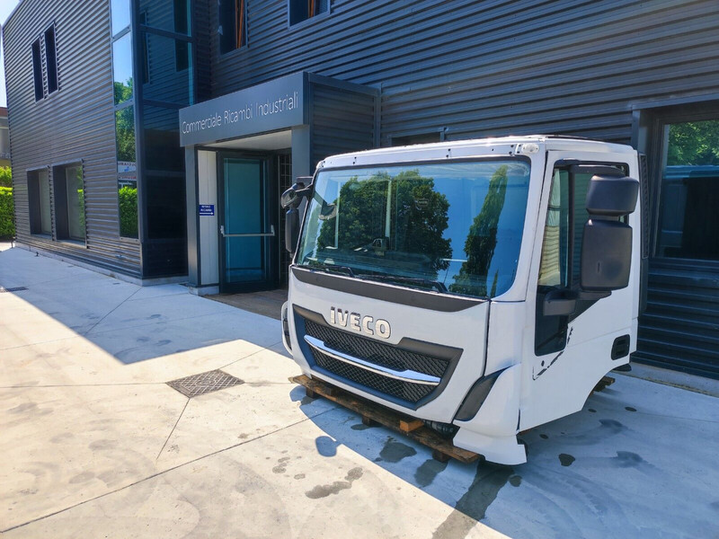 Iveco STRALIS HI STREET - TRAKKER Euro 6 - Καμπίνα και εσωτερικό για Φορτηγό: φωτογραφία 4 Iveco STRALIS HI STREET - TRAKKER Euro 6 - Καμπίνα και εσωτερικό για Φορτηγό: φωτογραφία 4