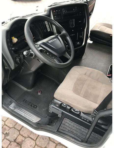 Iveco STRALIS HI - WAY EEV Euro 6 - Καμπίνα και εσωτερικό για Φορτηγό: φωτογραφία 3 Iveco STRALIS HI - WAY EEV Euro 6 - Καμπίνα και εσωτερικό για Φορτηγό: φωτογραφία 3