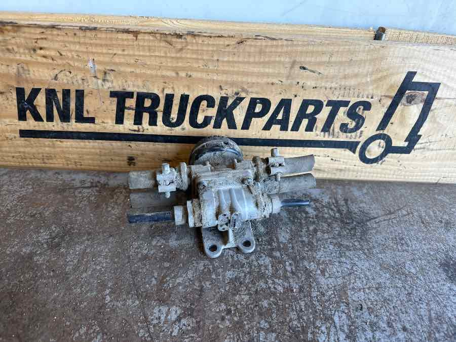 EKERI WABCO VALVE 9735000510 - Βαλβίδα για Τρέιλερ: φωτογραφία 2 EKERI WABCO VALVE 9735000510 - Βαλβίδα για Τρέιλερ: φωτογραφία 2