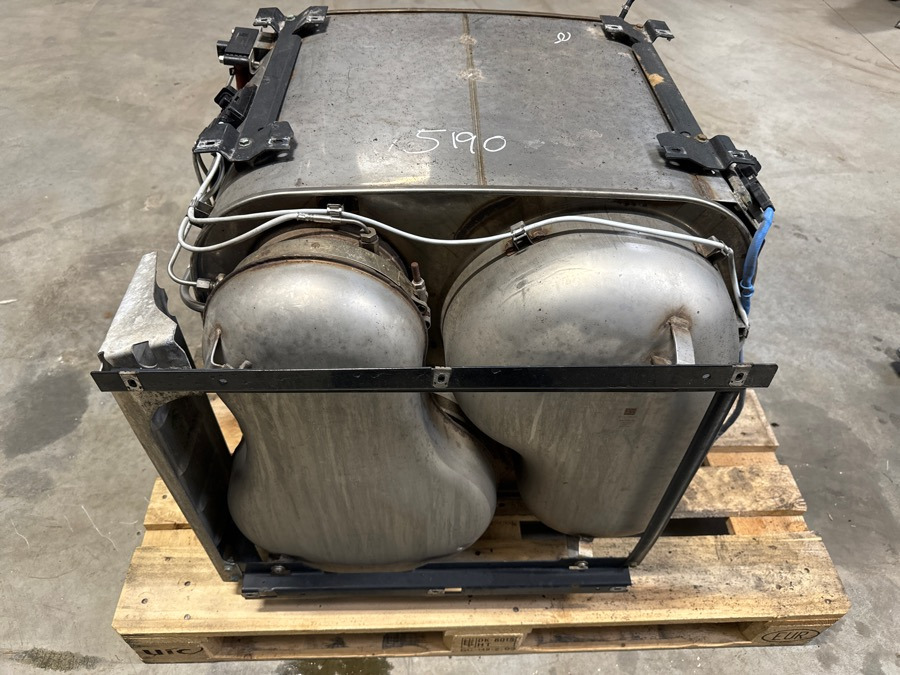 MAN EXCHAUST SILENCER 81.15103-6131 - Σύστημα εξάτμισης για Φορτηγό: φωτογραφία 2 MAN EXCHAUST SILENCER 81.15103-6131 - Σύστημα εξάτμισης για Φορτηγό: φωτογραφία 2
