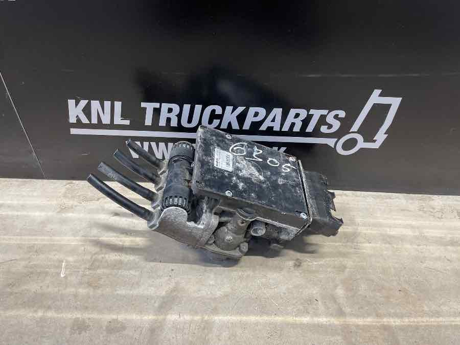 MAN FOOT BREAKE VALVE 81.52130-6305 - Βαλβίδα φρένων για Φορτηγό: φωτογραφία 2 MAN FOOT BREAKE VALVE 81.52130-6305 - Βαλβίδα φρένων για Φορτηγό: φωτογραφία 2