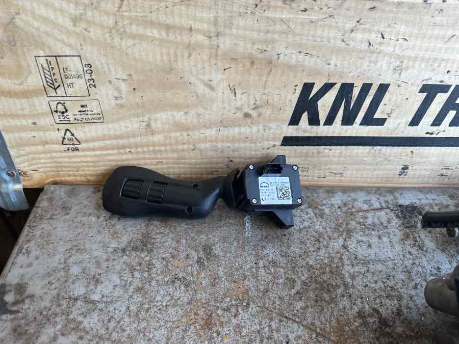 MAN STEERING SWITCH 81.25509-0207 - Καμπίνα και εσωτερικό για Φορτηγό: φωτογραφία 2 MAN STEERING SWITCH 81.25509-0207 - Καμπίνα και εσωτερικό για Φορτηγό: φωτογραφία 2