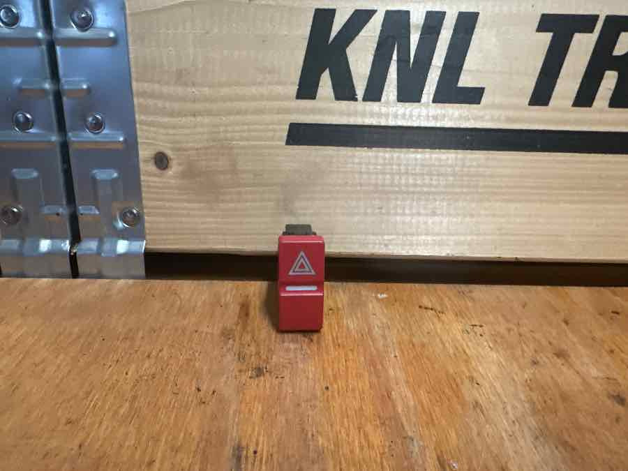 MAN SWITCH 81.25503-0356 - Καμπίνα και εσωτερικό για Φορτηγό: φωτογραφία 1 MAN SWITCH 81.25503-0356 - Καμπίνα και εσωτερικό για Φορτηγό: φωτογραφία 1