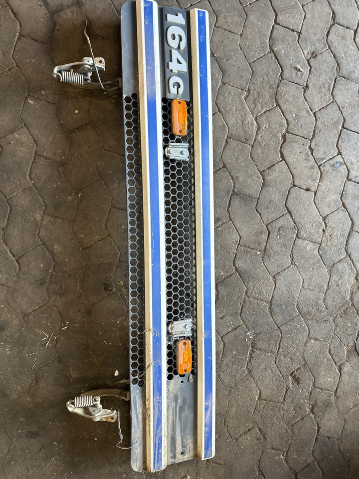 SCANIA GRILL 1366384 - Αμάξωμα και εξωτερικό για Φορτηγό: φωτογραφία 1 SCANIA GRILL 1366384 - Αμάξωμα και εξωτερικό για Φορτηγό: φωτογραφία 1