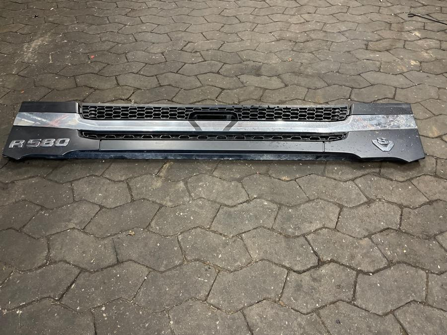 SCANIA NGR GRILL LOWER - Αμάξωμα και εξωτερικό για Φορτηγό: φωτογραφία 2 SCANIA NGR GRILL LOWER - Αμάξωμα και εξωτερικό για Φορτηγό: φωτογραφία 2