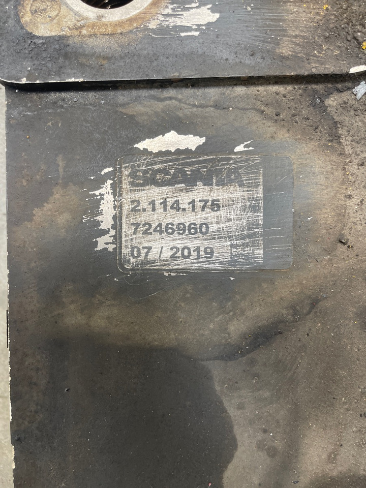 SCANIA OIL COOLER 2114175 - Σύστημα ψύξης για Φορτηγό: φωτογραφία 1 SCANIA OIL COOLER 2114175 - Σύστημα ψύξης για Φορτηγό: φωτογραφία 1