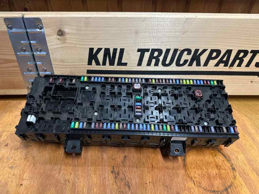 VOLVO FUSE BOKS 23909355 - Καμπίνα και εσωτερικό για Φορτηγό: φωτογραφία 1 VOLVO FUSE BOKS 23909355 - Καμπίνα και εσωτερικό για Φορτηγό: φωτογραφία 1