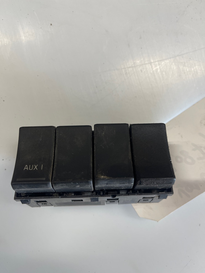 VOLVO SWITCH MODUL 22026373 - Ταμπλό αυτοκινήτου για Φορτηγό: φωτογραφία 2 VOLVO SWITCH MODUL 22026373 - Ταμπλό αυτοκινήτου για Φορτηγό: φωτογραφία 2