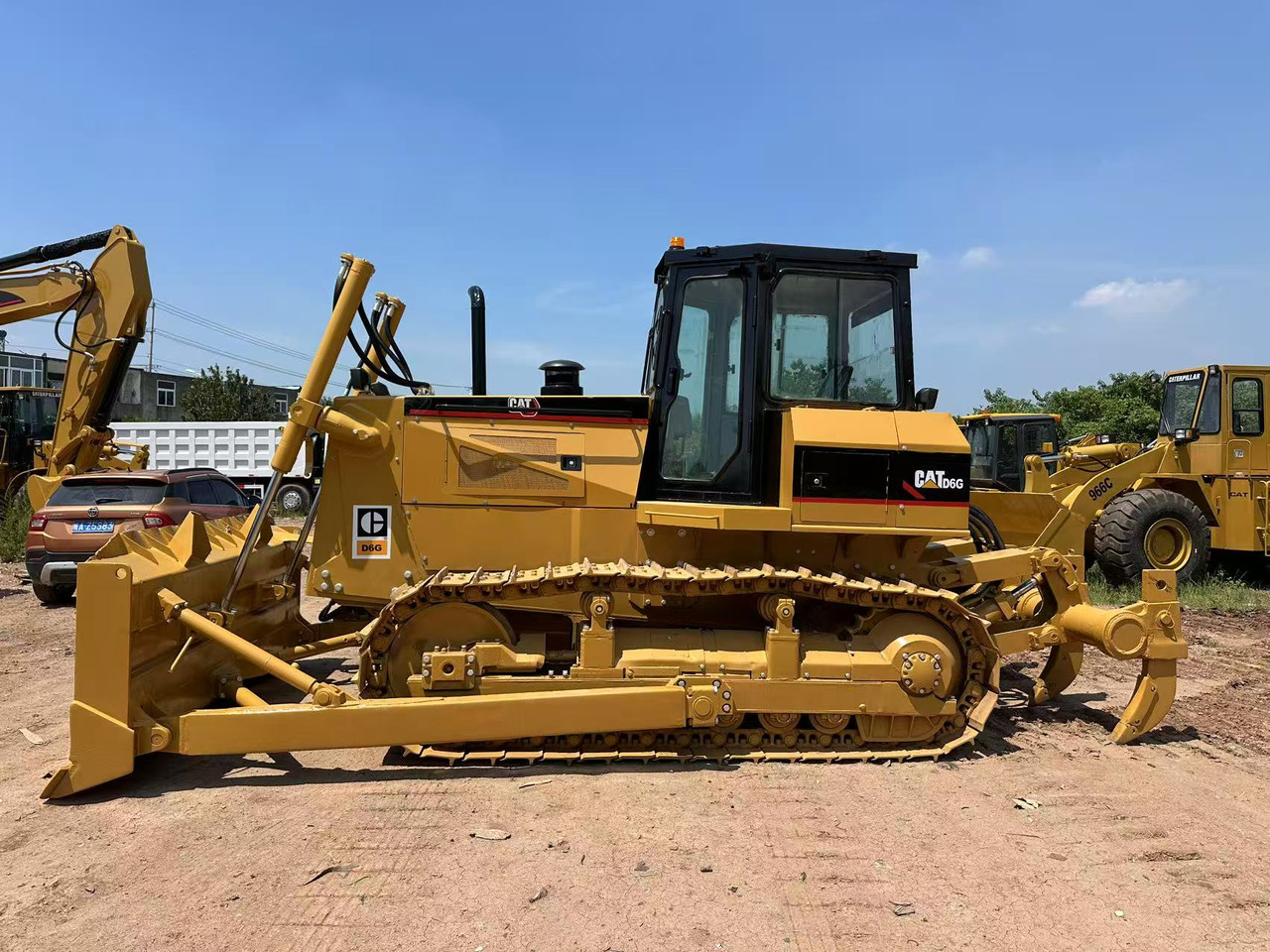CAT D6G - Μπουλντόζα: φωτογραφία 3 CAT D6G - Μπουλντόζα: φωτογραφία 3