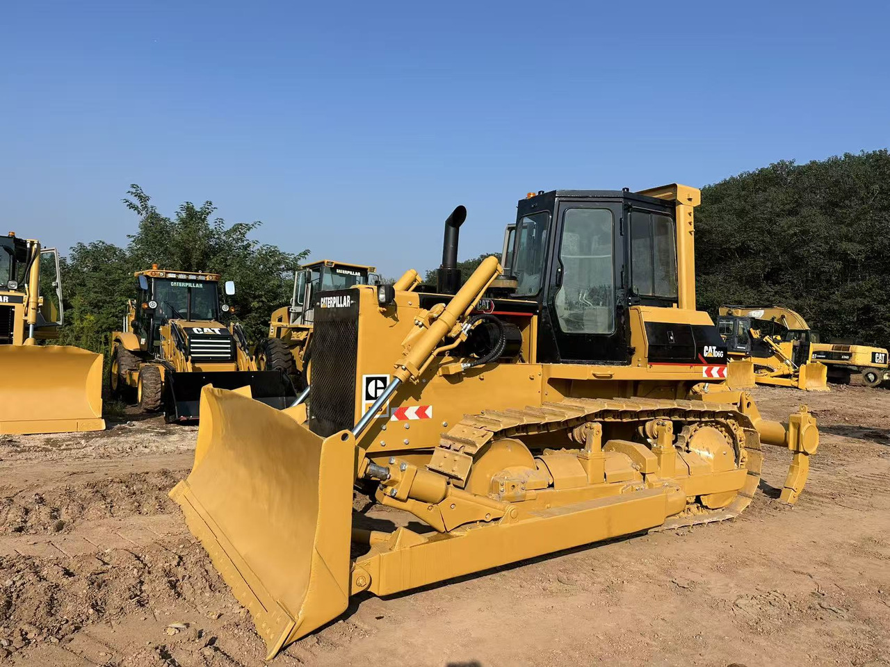 CAT D6G - Μπουλντόζα: φωτογραφία 2 CAT D6G - Μπουλντόζα: φωτογραφία 2