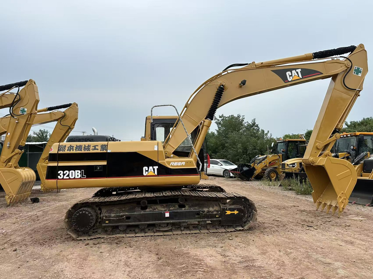 CATERPILLAR 320BL - Ερπυστριοφόρος εκσκαφέας: φωτογραφία 2 CATERPILLAR 320BL - Ερπυστριοφόρος εκσκαφέας: φωτογραφία 2