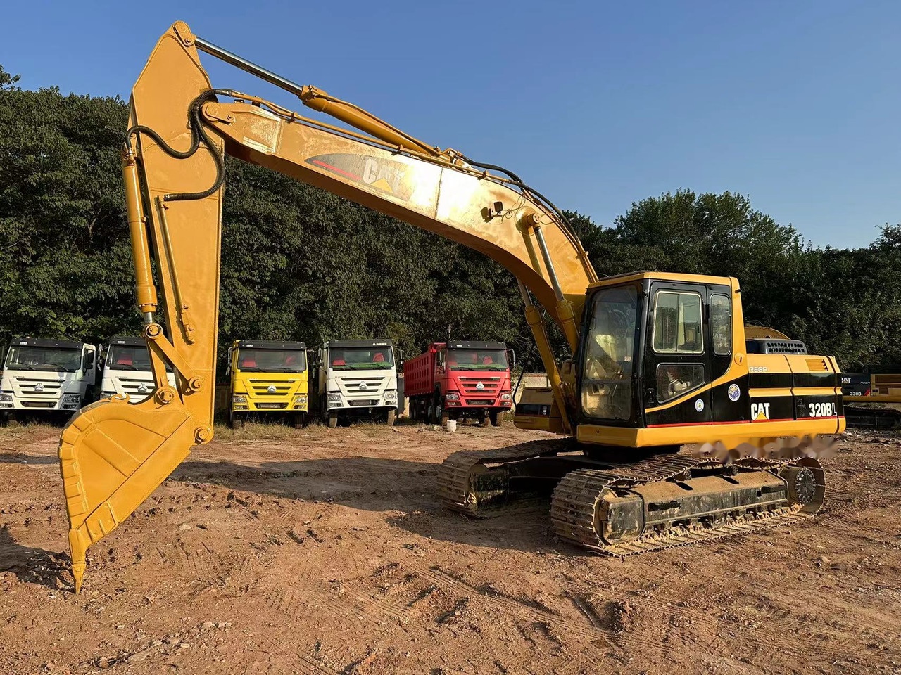 CATERPILLAR 320BL - Ερπυστριοφόρος εκσκαφέας: φωτογραφία 1 CATERPILLAR 320BL - Ερπυστριοφόρος εκσκαφέας: φωτογραφία 1